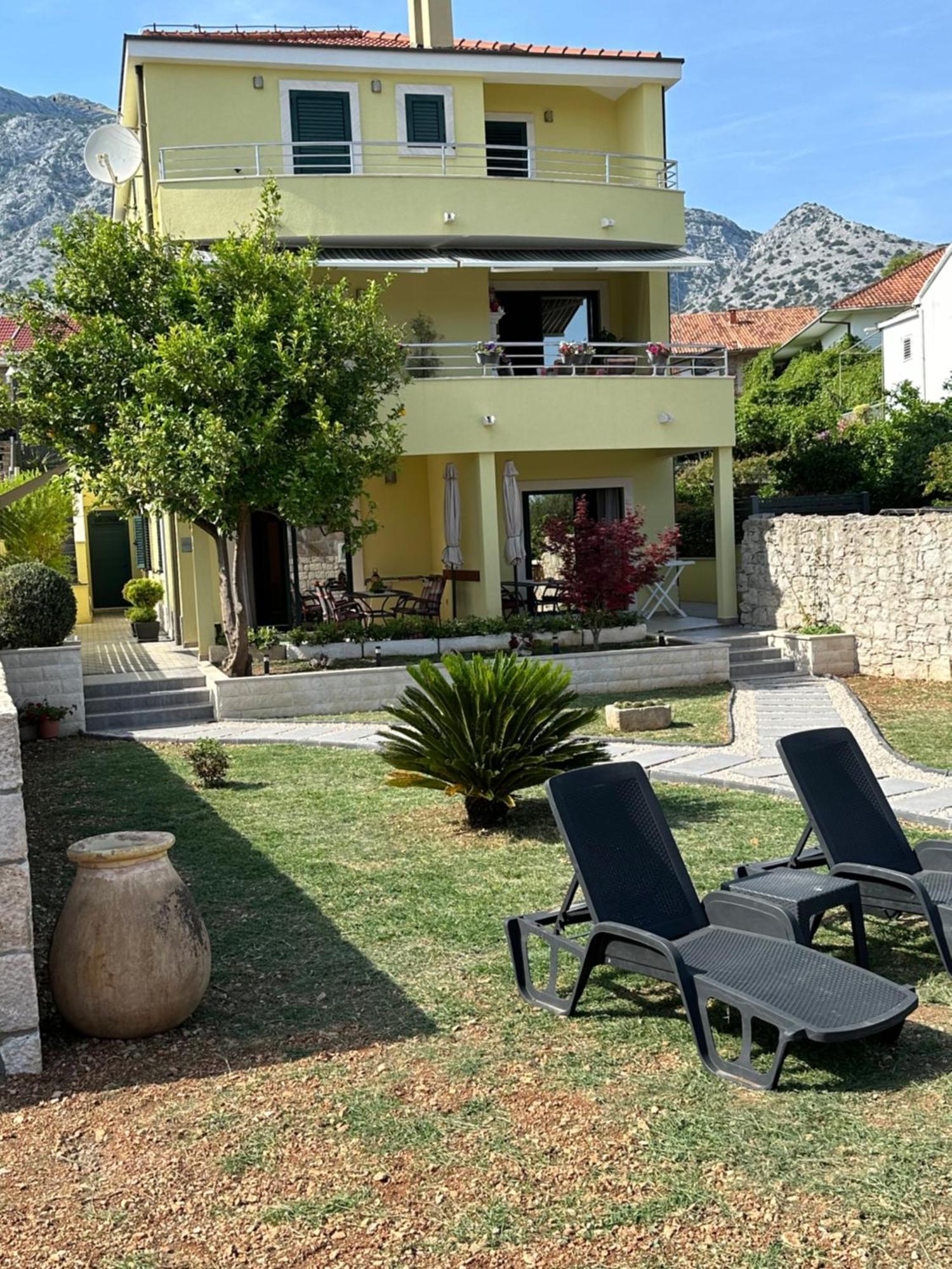 Apartmani Dora I Kati Orebić Εξωτερικό φωτογραφία