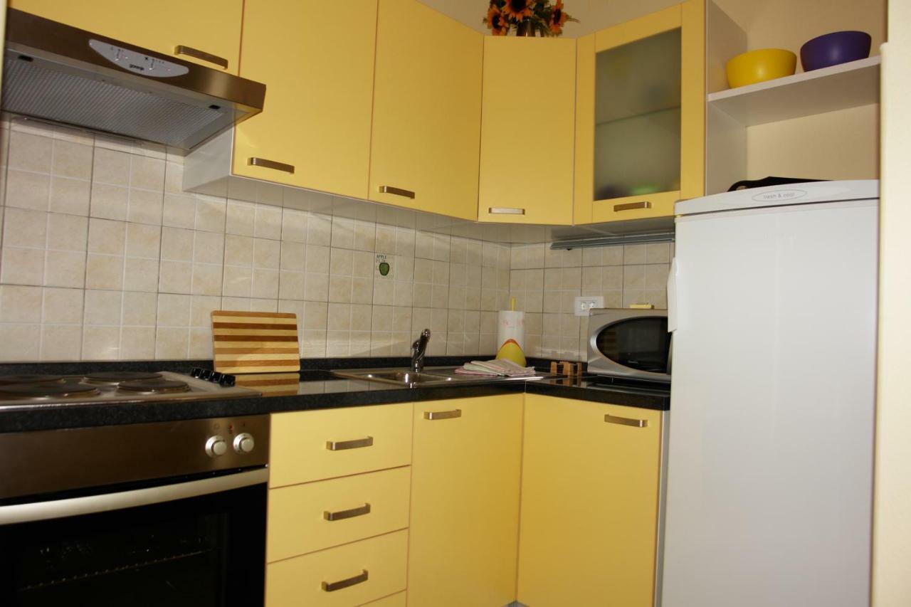 Apartmani Dora I Kati Orebić Εξωτερικό φωτογραφία