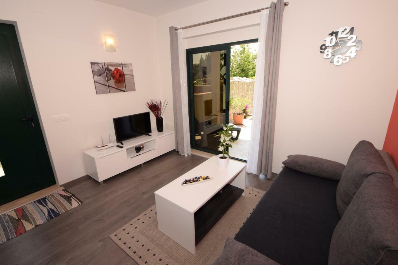 Apartmani Dora I Kati Orebić Εξωτερικό φωτογραφία
