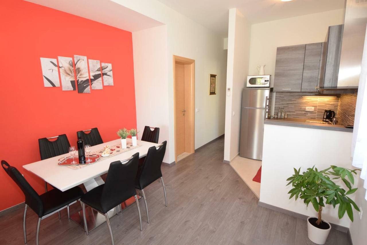 Apartmani Dora I Kati Orebić Εξωτερικό φωτογραφία