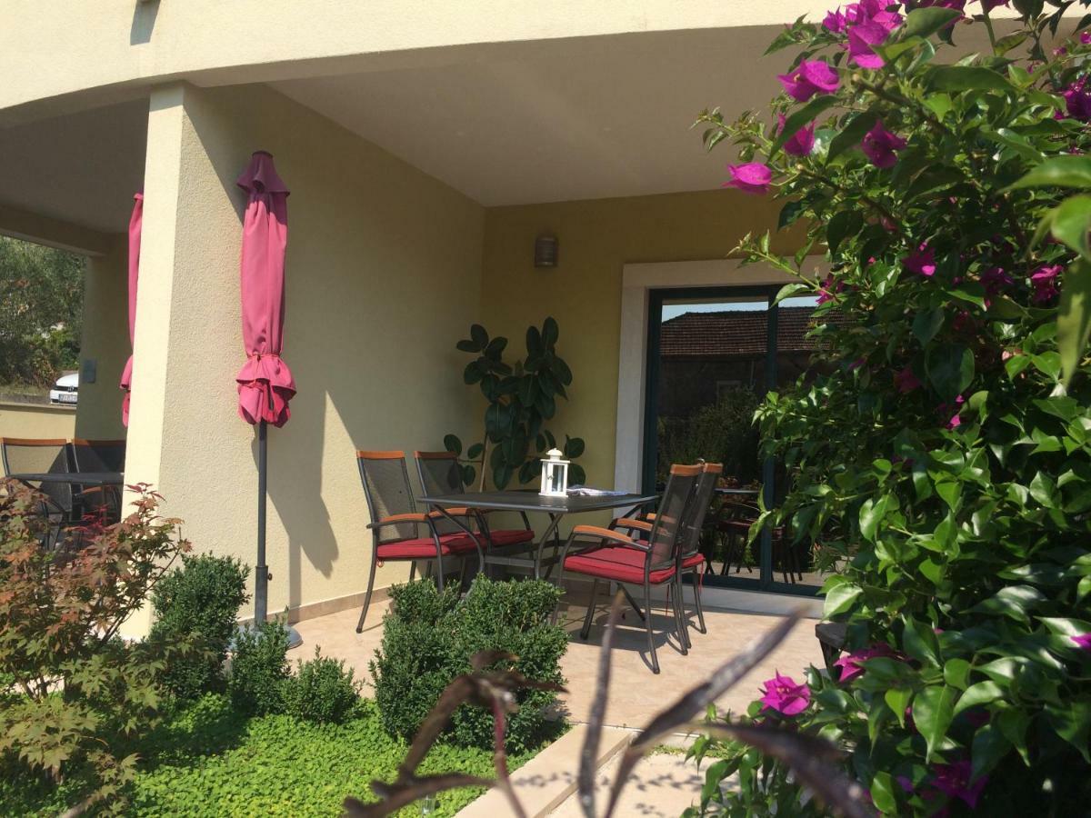Apartmani Dora I Kati Orebić Εξωτερικό φωτογραφία