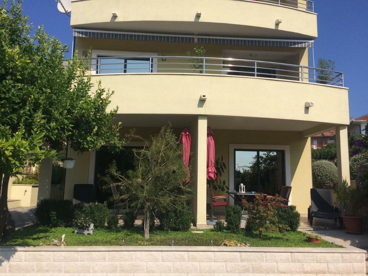 Apartmani Dora I Kati Orebić Εξωτερικό φωτογραφία
