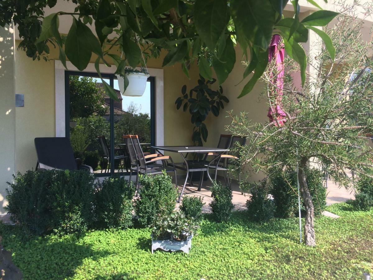 Apartmani Dora I Kati Orebić Εξωτερικό φωτογραφία