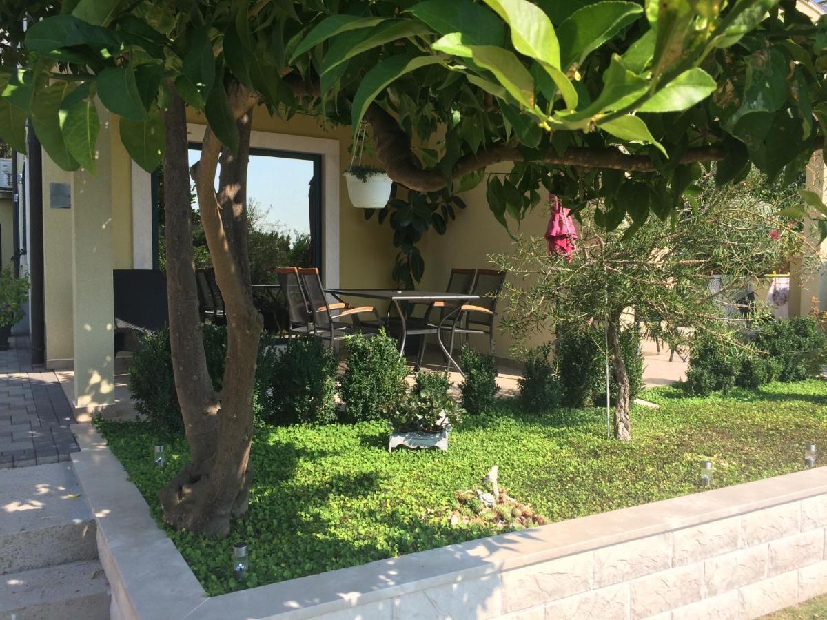 Apartmani Dora I Kati Orebić Εξωτερικό φωτογραφία